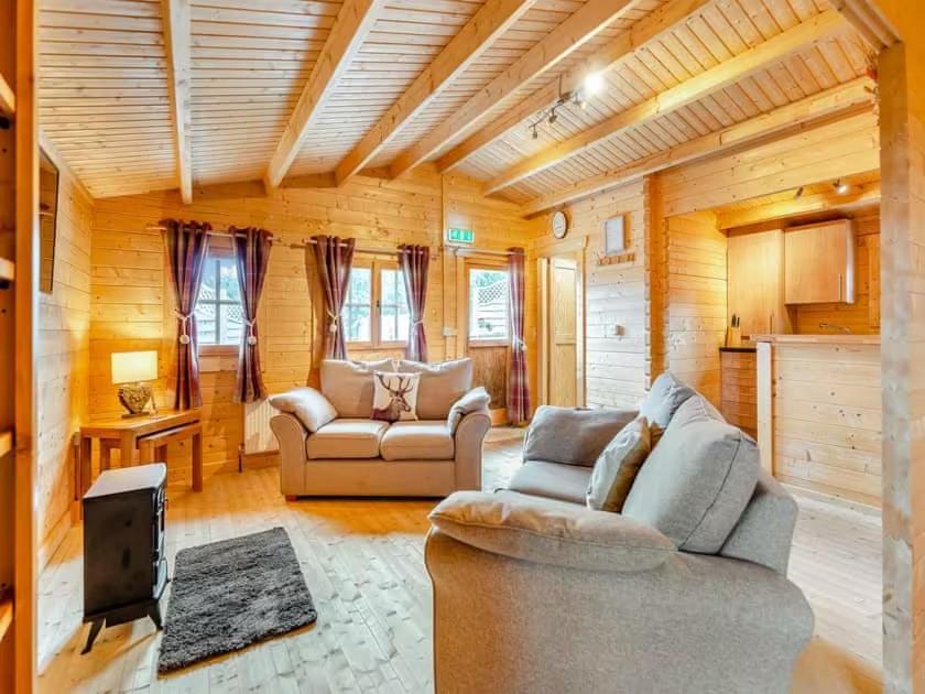 Lochinvar - Clydesdale Log Cabin With Hot Tub Airdrie Eksteriør billede